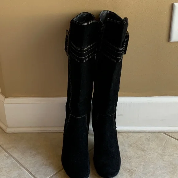 Carisma Black Suede Tall Boots w Buckle Sz 8.5 made in Italy - Picture 7 of 16